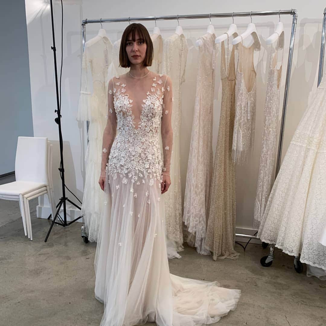 LAVIEEN ROSE Weddingさんのインスタグラム写真 - (LAVIEEN ROSE WeddingInstagram)「Romantic & Mode… 　femininity ﻿﻿♡" ﻿﻿ シアーな素材と大胆なイリュージョンネックライン。 クラシックなAラインのシルエットで、おとぎ話の世界を彷彿とさせるフレンチチュールガウン。 ﻿﻿ ﻿﻿ #costarellos / コスタレロス﻿🌿﻿﻿ ﻿﻿﻿﻿ ﻿ ” Galene ” ﻿﻿﻿﻿﻿ ﻿ ﻿﻿#costarellosDREAMERS ﻿﻿﻿ ﻿﻿ #costarellosbrides ﻿ ﻿﻿ ﻿﻿ Marrying sheer fabric and a daring neckline with a classic A-line silhouette, this ethereal French tulle gown is straight out of a fairytale.  A multitude of intricate floral lace appliqués sculpt the bodice and adorn the sheer sleeves creating a second-skin effect.  Subtle shine glimmers from the bodice’s sequin detail as wispy layers of French tulle float down to a sweeping hem.  The back turns to reveal an array of floating covered buttons slowly vanishing as a myriad of tiny florals dance across the back of the gown. ﻿﻿﻿﻿﻿ ﻿﻿﻿﻿ ﻿﻿﻿#ラビアンローゼ﻿﻿ #インポートドレス #インポートドレスショップ #ウェディングドレスレンタル #ナチュラルウェディング#2020秋婚 #大人花嫁 #全国の花嫁さんと繋がりたい #プレ花嫁さんと繋がりたい#プレ花嫁 #hawaiiwedding #卒花嫁 #結婚式 #結婚準備 #2020夏婚#weddingphotography #ドレス試着 #weddingphoto #ガーデンウェディング #ウエディングドレス #ハワイ #レストランウェディング #2020秋婚 #海外ウェディング #国内パーティー﻿﻿ #ナチュラルウェディングドレス #ナイトウェディング ﻿﻿﻿﻿ ﻿﻿﻿﻿﻿ ﻿﻿﻿ ﻿﻿﻿ ﻿﻿﻿﻿ ﻿ ﻿ ﻿﻿﻿ ﻿ ﻿ ﻿﻿ ﻿ ﻿」6月24日 12時33分 - lavieenrosewedding