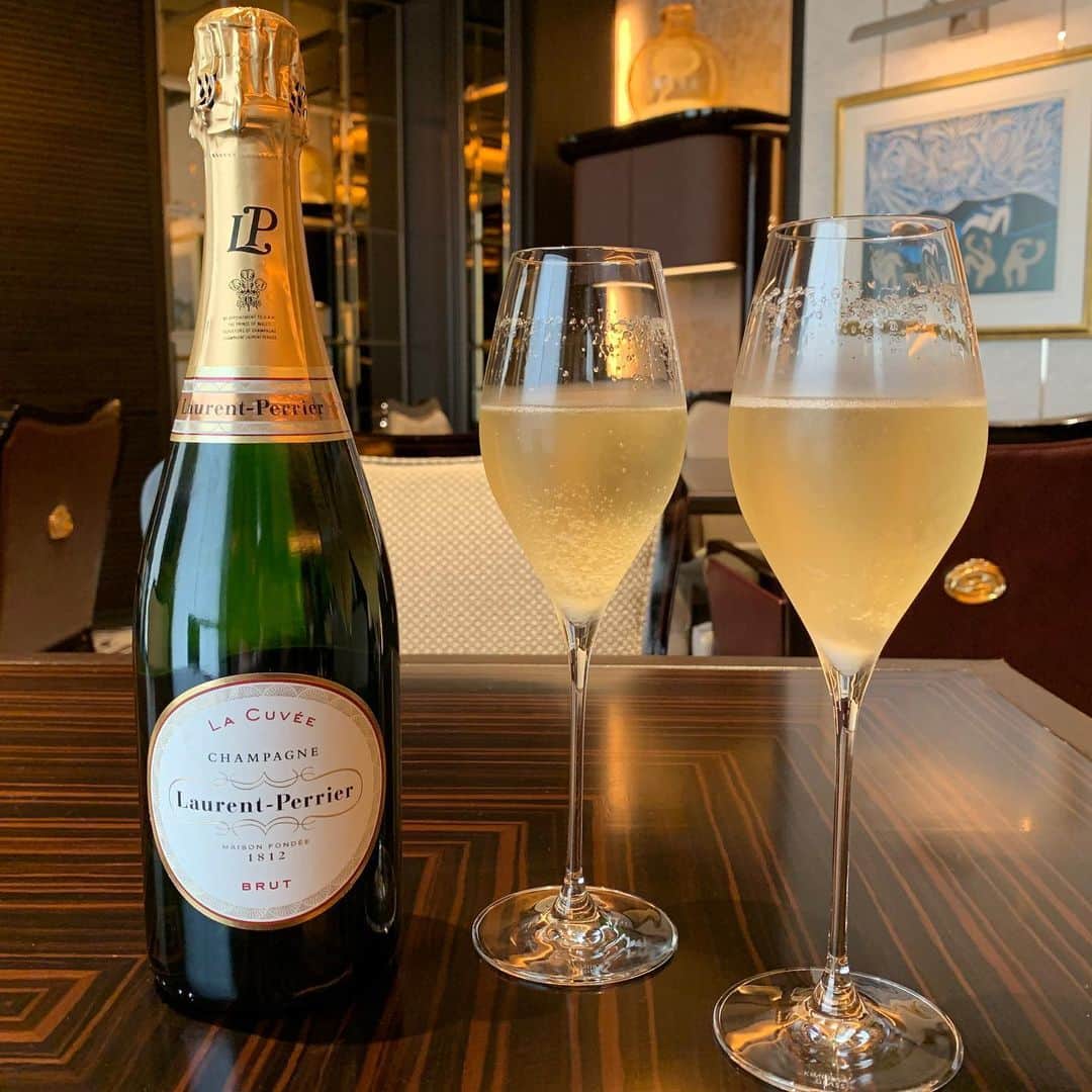 Table 9 TOKYO のグルメインスタ