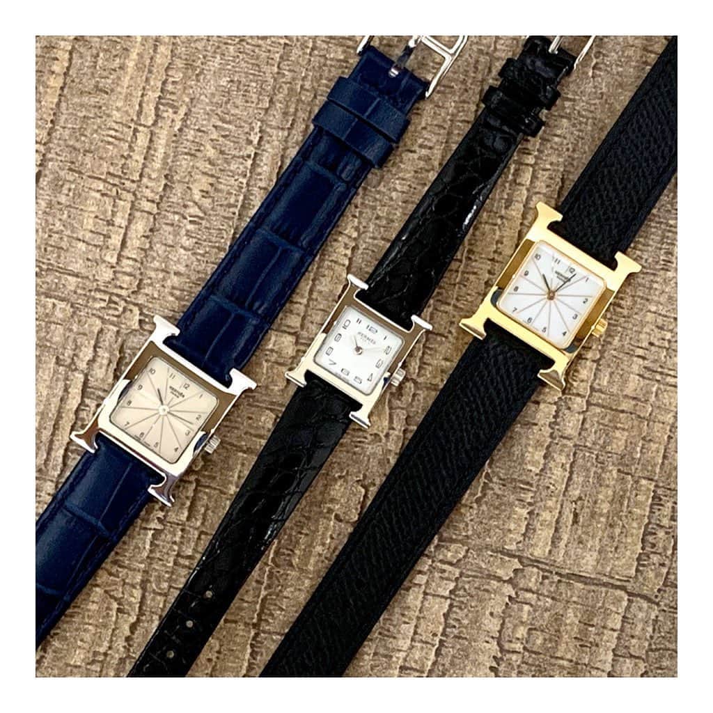HIROBさんのインスタグラム写真 - (HIROBInstagram)「vintage hermes / Hwatch﻿ エルメス時計の代表格！のHウォッチの紹介です。﻿ エルメスの頭文字「Ｈ」を大胆にモチーフにしたデザインは、時計としてはもちろん、ブレスレット感覚でも着用できる素敵な時計です🐎﻿ ﻿ (1枚目)﻿ mini Hwatch﻿ no.19003890-396810﻿ price:¥185,000+tax﻿ ﻿ (2枚目)﻿ H watch (silver)﻿ no.19003890-304110﻿ price:¥150,000+tax﻿ ﻿ (3枚目)﻿ H watch (gold)﻿ no.18003890-137630﻿ price:¥150,000+tax ﻿ ﻿ ご来店が難しい場合、お電話での通販対応のご相談も受け付けていますので、お気軽にご相談ください😌﻿ ﻿ HIROB池袋店﻿ tel : 03-5954-8101﻿ ﻿ #hirob﻿ #hirobikebukuro﻿ #baycrews﻿ #vintagewatch﻿ #antiquewatch﻿ #vintagehermes﻿ #hermes﻿ #hwatch﻿ #morellato﻿ #cassis﻿ ﻿ #lumine﻿ #ikebukuro﻿ ﻿ #ヒロブ﻿ #ヒロブ池袋﻿ #ベイクルーズ﻿ #ヴィンテージウォッチ﻿ #アンティークウォッチ﻿ #ヴィンテージエルメス﻿ #エルメス﻿ #Hウォッチ﻿ #モレラート﻿ #カシス﻿ ﻿ #ルミネ﻿ #池袋」6月24日 18時12分 - hirob.jp
