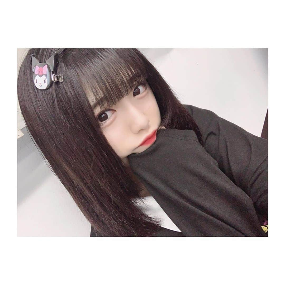 亜桜しおんのインスタグラム：「. .  #アイドル #地下アイドル #地雷女 #量産型メイク #量産型ヲタク #黒髪 #黒 #クロミ #クロミちゃん #サンリオ #前髪 #前髪ぱっつん同盟 #モデル #model #自撮り #自撮り界隈」