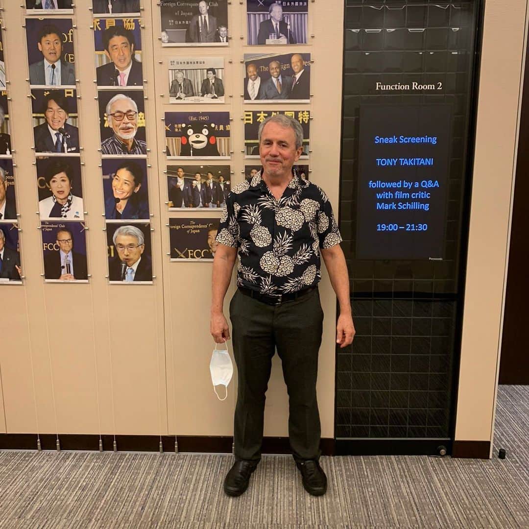 のインスタグラム：「Thank you everyone who came out to the FCCJ last night for Mark Schilling’s talk! It was such a treat to hear him discuss his writing process as well as his new book “Art, Cult and Commerce: Japanese Cinema Since 2000” 🙏🙏 僕がプロデュースしたMark Schillingさんの新刊『Art, Cult and Commerce: Japanese Cinema Since 2000』の出版記念イベントが無事に終わった！日本外国特派員協会に来てくださった皆さん、ありがとうございました！」
