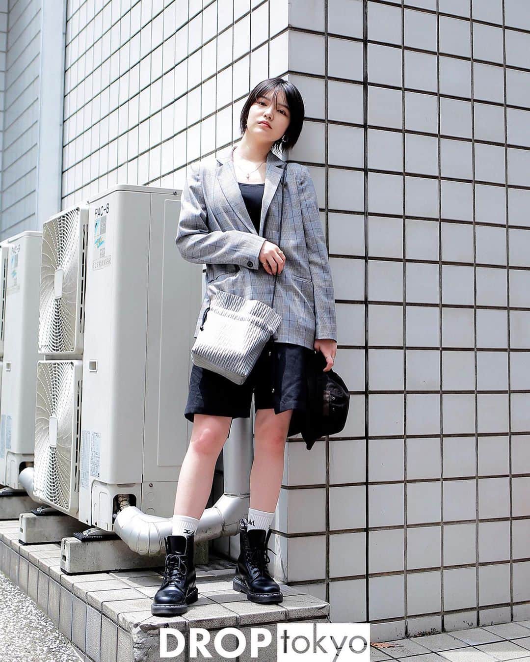 Droptokyoさんのインスタグラム写真 - (DroptokyoInstagram)「TOKYO STREET STYLES  #streetstyle#droptokyo#tokyo#japan#streetscene#streetfashion#streetwear#streetculture#fashion#ストリートファッション#fashion#コーディネート#omotesando#shibuya#harajuku#tokyofashion#japanfashion Photography: @abeasamidesu @kyoheihattori @fumiyahitomi」6月24日 13時24分 - drop_tokyo
