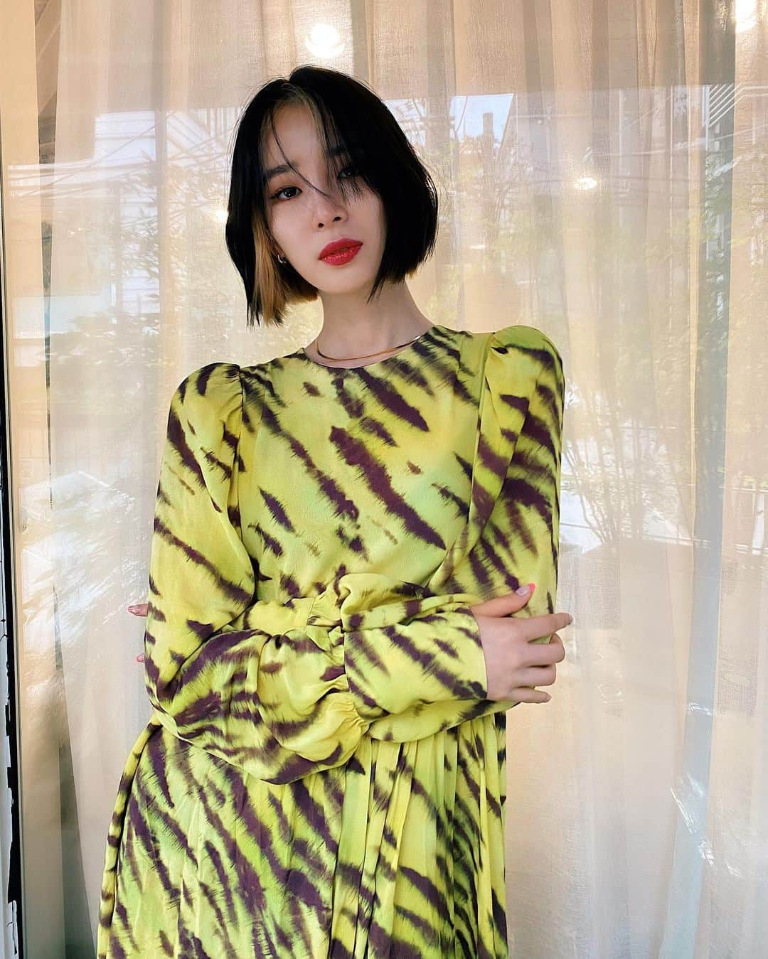 アイリーン・キムさんのインスタグラム写真 - (アイリーン・キムInstagram)「Girly but not💛🖤」6月24日 13時33分 - ireneisgood