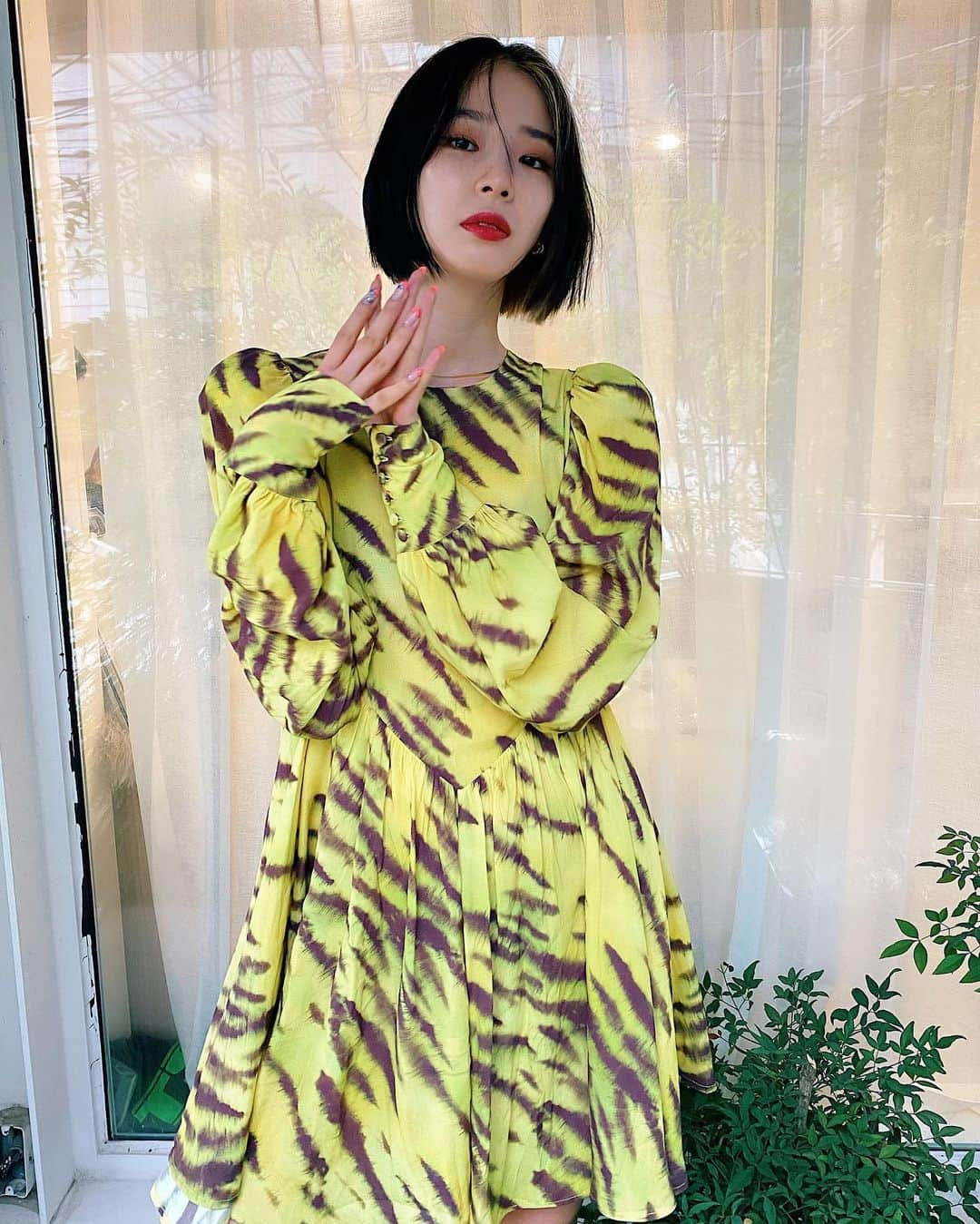 アイリーン・キムさんのインスタグラム写真 - (アイリーン・キムInstagram)「Girly but not💛🖤」6月24日 13時33分 - ireneisgood