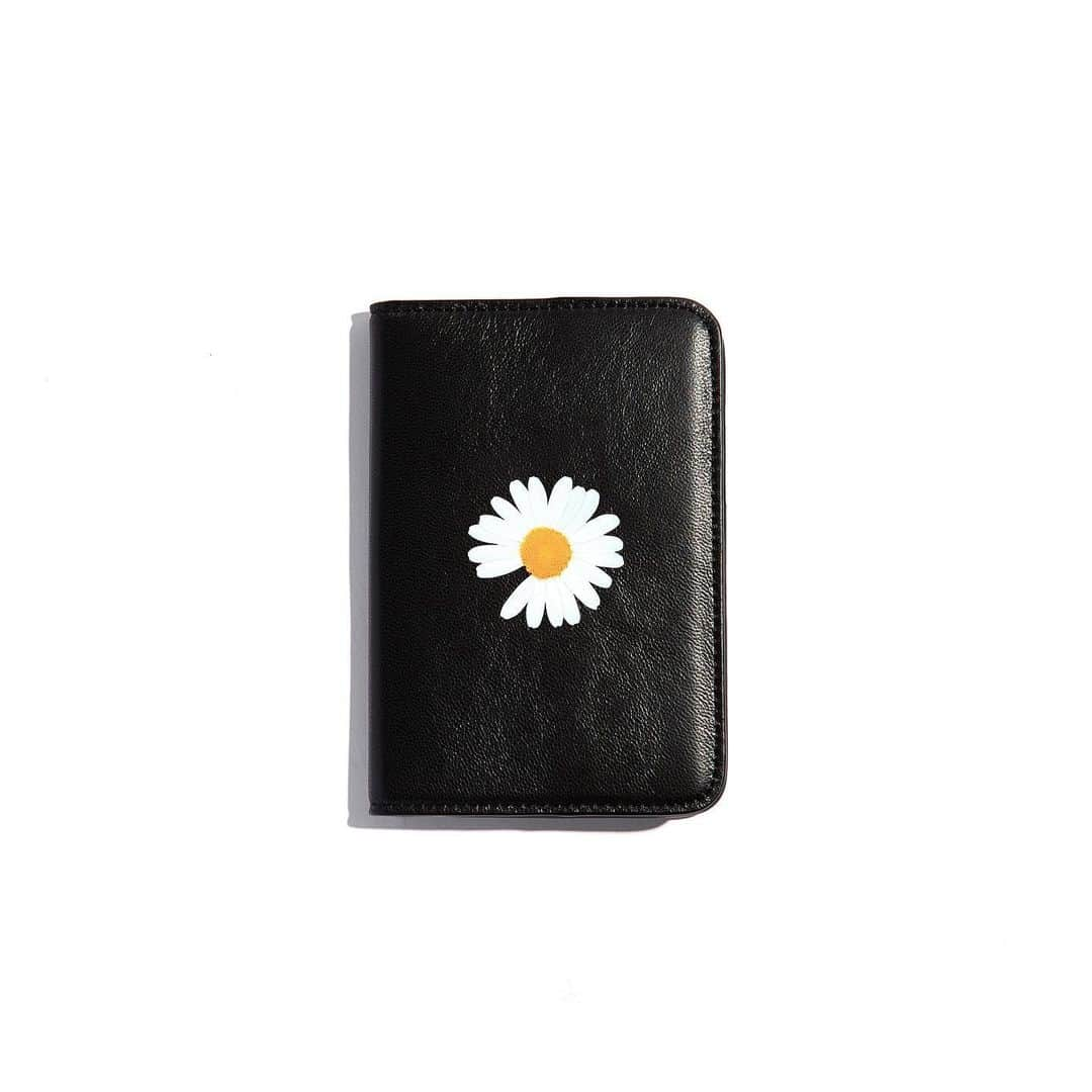 PEACEMINUSONEさんのインスタグラム写真 - (PEACEMINUSONEInstagram)「PMO®➖PASSPORT CASE #1 BLACK」6月24日 14時00分 - peaceminusonedotcom