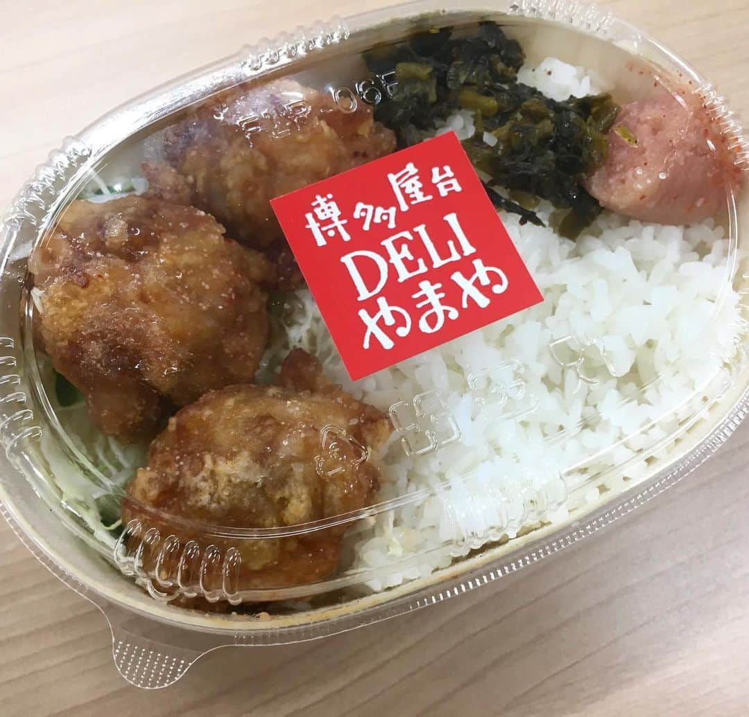 名古屋パルコさんのインスタグラム写真 - (名古屋パルコInstagram)「【西館7F ごはんとわたし】500円のランチボックスをテイクアウト限定で販売中です‼️﻿ ﻿ ごはんとわたしで人気のおかず『鶏の唐揚げ明太風味』とやまやの明太子と高菜が入ってワンコイン✨満足度大です👍﻿ ﻿ 是非、ご賞味ください🍱﻿ #ごはんとわたし #やまや #明太子 #めんたいこ #からあげ #唐揚げ #弁当 #takeout #テイクアウト #高菜 #ランチ #ランチボックス #ワンコインランチ #ワンコイン弁当 #名古屋 #名古屋グルメ #nagoya #矢場町 #栄 #名古屋パルコ ﻿ ﻿ ﻿」6月24日 14時45分 - parco_nagoya_official