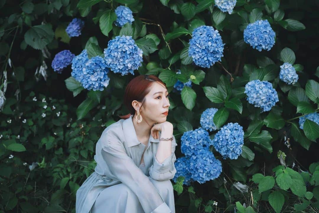 貴愛kwiae Officialのインスタグラム：「なんだかんだここ1週間 雨に当たってないなぁ😴 * * * 歌動画をちょこちょこ 出します☺ * * もうすぐ7月。 * #毎年梅雨は晴れる #紫陽花 #hydrangea #梅雨 #飛鳥山公園 📷 @joylous_tokyo」