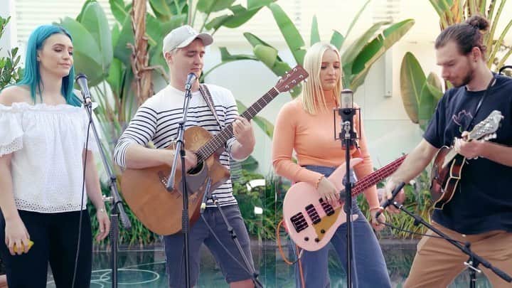 シェパードのインスタグラム：「Make sure you tune in tonight at 10pm tonight on Music Matters Facebook, so you don't miss a special sneak preview of "Symphony" acoustic version. #MMLFromHome @musicmatterstome」