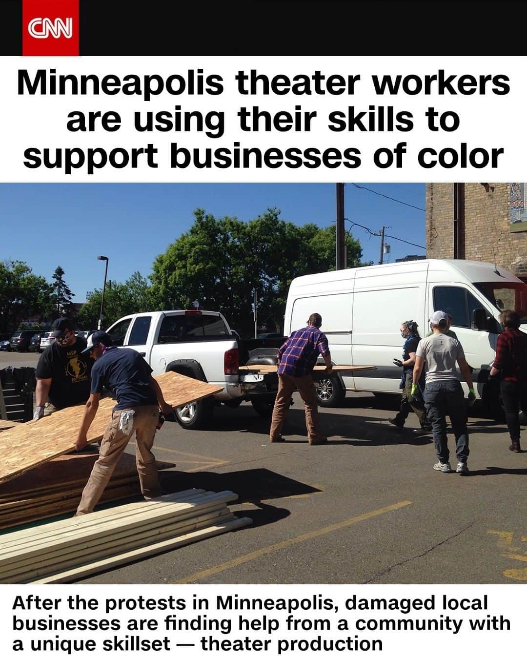 CNNさんのインスタグラム写真 - (CNNInstagram)「Members of the Minneapolis theater community are leveraging their love of set design, carpentry and their city to help local businesses secure their properties as the city recovers from nights of unrest following the death of George Floyd. The group, called University Rebuild, helps clean up, repair, and protect all businesses but prioritizes the needs of businesses of color. University Rebuild has more than 100 volunteers and organizer Daisuke Kawachi estimates the group has now supported more than 200 businesses. (📸: Benjamin Olsen)」6月24日 16時00分 - cnn