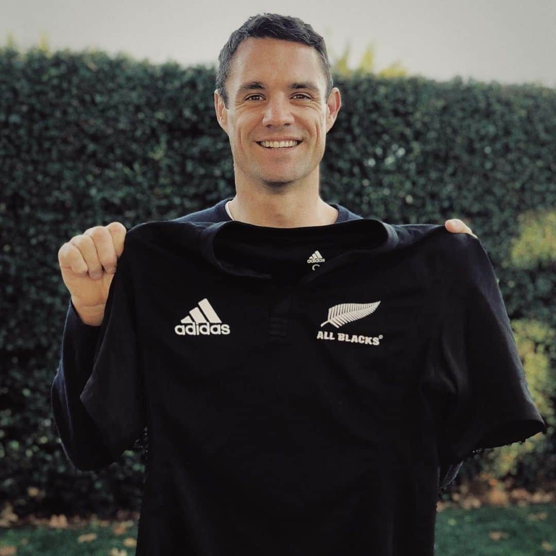 ダニエル・カーターさんのインスタグラム写真 - (ダニエル・カーターInstagram)「Last chance to make a bid on my match worn @allblacks 70th test match jersey, there is only 1 day remaining to make your bid. Supporting our grassroots team communities is extremely important right now, and I am so excited to see how much we can raise for the @southbridgerugby_footballclub.  Link in bio to join the bidding.  #givingbacktograssroots」6月24日 16時20分 - dancarter_