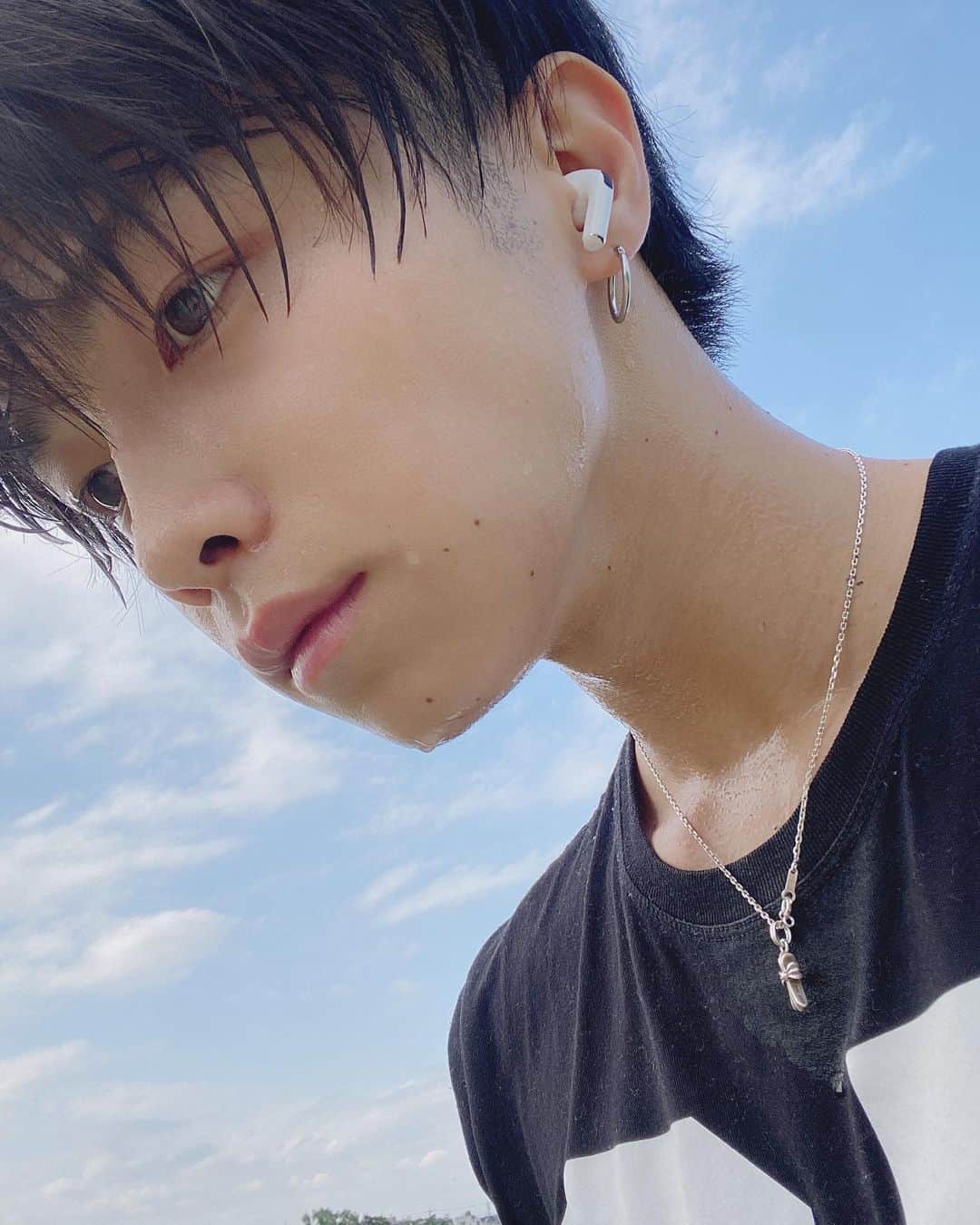 若槇太志郎のインスタグラム：「. 追い込みすぎて4回意識失いかけた . #昨日と今日雨予報だったのに晴れるから免許更新やら仕事やら運動日の予定くるった #妖怪のせい  #疲れ切った後の体軽くなってあと2キロは全力で走れそうな感覚わかる人いるかい」