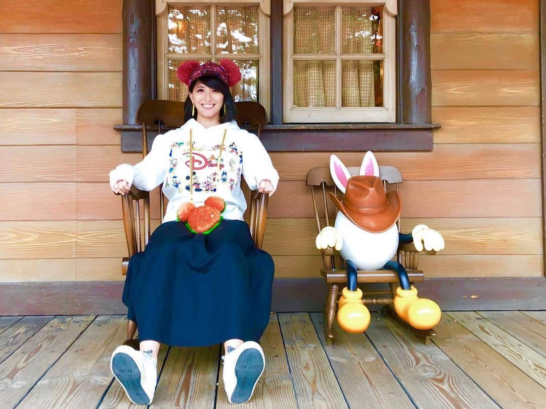 矢部あやのインスタグラム：「201904 Tokoy Disneyland うさたまのフォトスポット好き♡ ・ #tokyodisneyland #TDL #TDL2019 #usatamaontherun」