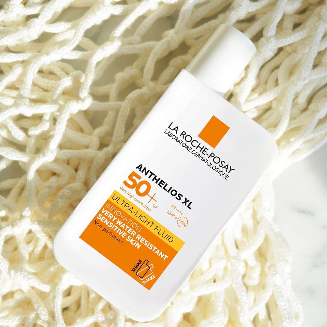 LA ROCHE-POSAY JAPAN ラロッシュポゼのインスタグラム：「＼毎日の紫外線対策にオススメの日焼け止め ／ . 紫外線が強くなる夏に欠かせない日焼け止め。そんな夏には、SPF50+・PA++++のラ ロッシュ ポゼ において、最高レベルの紫外線防御効果を持つ #アンテリオスXLフリュイド がオススメです。 高い紫外線防御効果でありながら、敏感肌の方でもご使用いただけます✨  . またアンテリオス XL フリュイドなら、よくある日焼け止めのお悩みを解決してくれるのもオススメポイントです！ ☑️ 肌なじみがよく、白浮きせず仕上がります ☑️ 余分な皮脂を吸着し、肌にすばやくなじんでベタつきません ☑️ 石鹸で落とせます . 是非チェックしてくださいね🌿 . アンテリオス XL フリュイド  50mL  3,960円(税込) . #ラロッシュポゼ #larocheposay #乾燥肌 #敏感肌 #敏感肌対策 #スキンケア #低刺激 #低刺激設計 #日焼け止め  #日焼け対策 #日焼け止めクリーム #日焼け肌 #紫外線 #紫外線カット #紫外線ケア #UVケア #UVカット  #コスメ情報  #スキンケア購入品 #スキンケア好きさんと繋がりたい #肌活 #肌荒れ対策 #美容マニア #美肌づくり #キレイになりたい #夏メイク #スキンケア紹介 #スキンケア好き #敏感肌スキンケア」