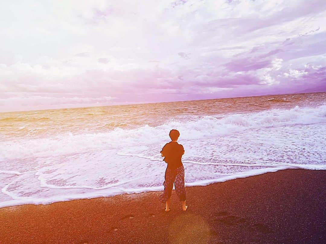 早瀬英里奈さんのインスタグラム写真 - (早瀬英里奈Instagram)「海の日🌊 ・ ・ ・ #海の日 #海 #波 #空 #神奈川 #大磯」7月23日 21時04分 - erina.hayase