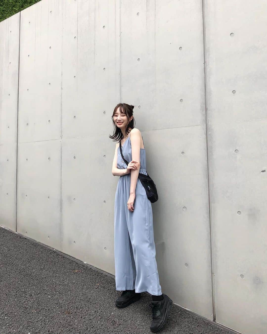 佐藤さきさんのインスタグラム写真 - (佐藤さきInstagram)「夏ですね🐳﻿ 一枚でさらっとっ﻿ ﻿  @fifth_store #fifth#フィフス#フロントボタンキャミオールインワン#shwf」7月23日 19時44分 - sakisato29