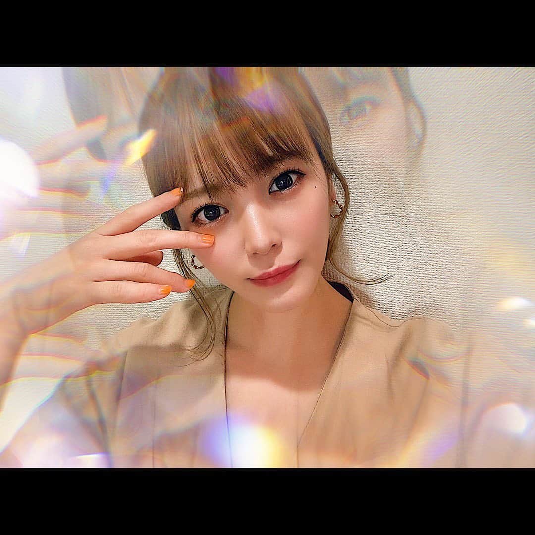のインスタグラム：「. . 久しぶりの投稿😚 コロナが増えてきてまた不安な日々ですがみんないかがお過ごしですか？🏠 みんなの大切な人が無事でありますように、、、」
