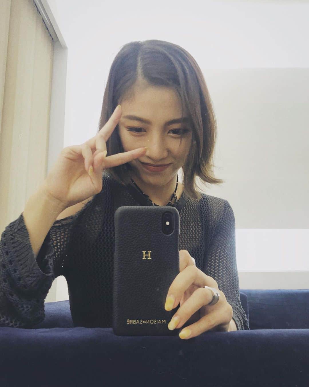 honoka のインスタグラム：「久しぶりにケース変えた❤️﻿ イニシャル入り😎 ﻿ #メゾンドサブレ﻿ #maisondesabre」