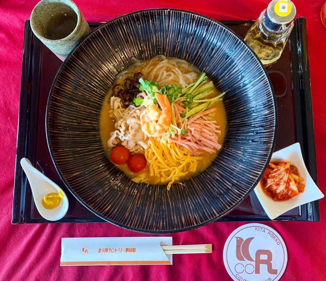 植手桃子のグルメインスタ