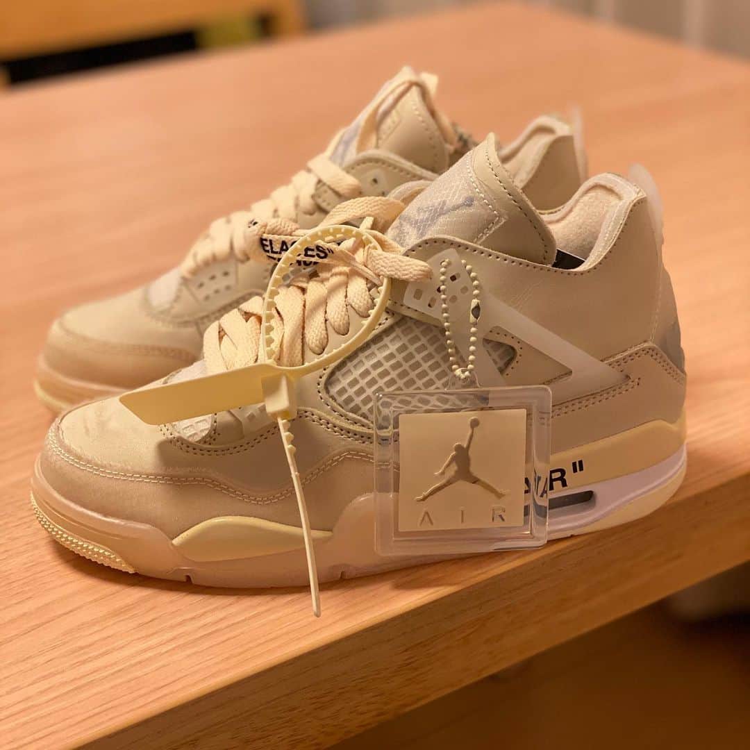 岡田慎吾のインスタグラム：「#offwhite #offwhitenike」