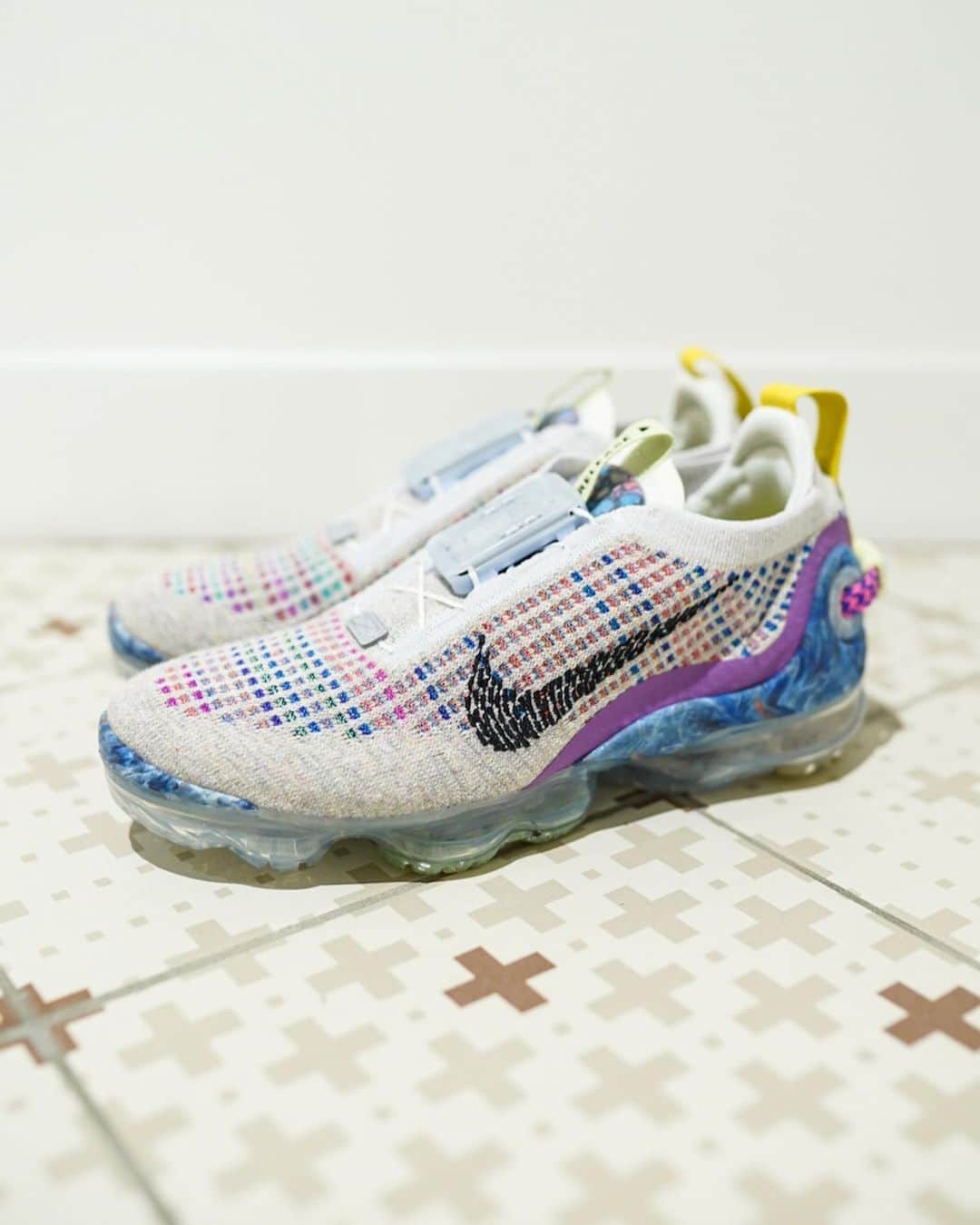 styles_roppongiのインスタグラム：「@nike  wmns air vapormax 2020 fk  商品に関するお問い合わせはInstagramのDM又はお電話にてお気軽にお問い合わせください。  ㅤㅤㅤㅤㅤㅤㅤㅤㅤㅤㅤㅤㅤㅤㅤㅤㅤㅤㅤ  #styles #styles_tokyo  #nike」