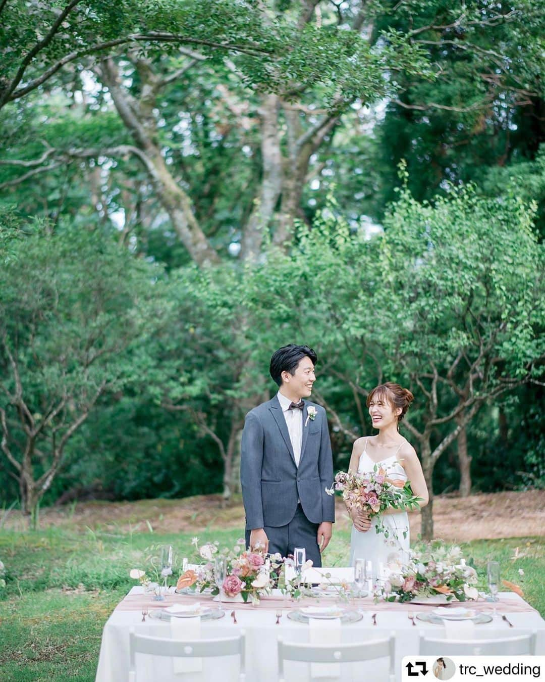 ARCH DAYS Weddingsさんのインスタグラム写真 - (ARCH DAYS WeddingsInstagram)「自然溢れる美しいガーデンで、2人だけの小さなセレモニーを行ったロケーションフォトウェディング🌿﻿ ﻿ お2人の幸せそうな笑顔に、こちらまで温かい気持ちになってしまうような素敵な1枚。﻿ ﻿ @trc_wedding さん、ご紹介させていただいてありがとうございました☺️﻿ ﻿ ﻿ -----﻿ ﻿ ﻿ ARCH DAYSへウェディングフォトを掲載させていただける方を大募集🕊﻿ ﻿ ﻿ 当アカウントをフォロー＋ #archdays花嫁 をつけて投稿してくださった方へ、編集部より「リポスト・メディア掲載」のお声がけをさせていただきます。﻿ ﻿ ﻿ 挙式当日だけでなく、前撮りや後撮りなどフォトウェディングの投稿もOK！ぜひ沢山アップしてくださいね♩﻿ ﻿ ﻿ -----﻿ ﻿ ﻿ ▽ARCH DAYSトップページはこちらから☑️﻿ @archdays_weddings﻿ プロフィールのリンクから👰🏻﻿ ﻿ ▽バースデー・ベビーシャワーなどの情報を見るなら💁🎉﻿ @archdays﻿ ﻿ ﻿ -----﻿ ﻿ ﻿ ARCH DAYSに会員機能ができました💁‍♀️﻿ ﻿ 気になる記事や写真をクリップして、もっと便利に！自分だけのページを作れます📎﻿ ﻿ また、会員登録をしてマイページからパートナーを招待すれば、2人でイメージを共有可能に♩﻿ ﻿ ﻿ -----﻿ #archdays #archdays_wedding #アーチデイズ #アーチデイズウェディング #archdays花嫁 #ロケーションフォト #ロケーションフォトウェディング #ロケーションフォトウエディング #ロケーションフォト撮影 #ロケーションフォト前撮り #ロケーションフォト #ロケーション撮影 #ロケーション前撮り #ロケーションウェディング #ロケーション撮影前撮り #前撮り #前撮りポーズ #前撮りヘア #前撮りアイテム #前撮り写真 #前撮りドレス #前撮りレポ #前撮り小物 #前撮り撮影 #前撮りブーケ #後撮り #後撮りドレス #後撮りフォト #後撮り撮影」7月23日 20時56分 - archdays_weddings