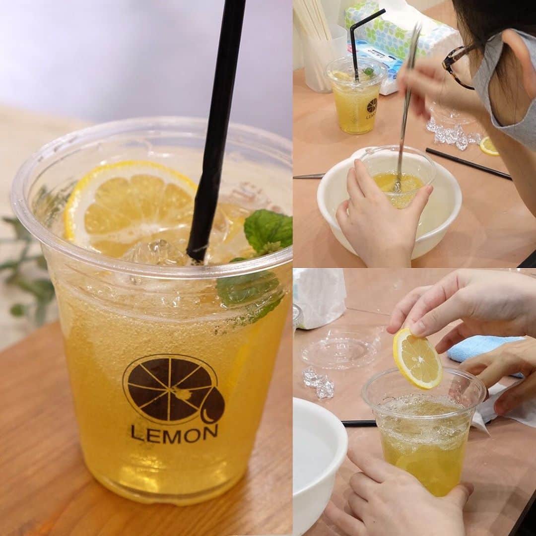 元祖食品サンプル屋さんのインスタグラム写真 - (元祖食品サンプル屋Instagram)「東京ソラマチ店にて、今日と明日の二日間、「食品サンプル製作体験〜食べられないテイクアウトシリーズ〜」を実施中。 * * 第一弾は夏メニューの「レモンスカッシュ」。 おいしそうなレモンスカッシュの食品サンプルを製作することができます。 * 詳しくは、プロフィール画面のURLから元祖食品サンプル屋公式サイトの新着情報をご覧ください。 * * #食品サンプル #東京ソラマチ #元祖食品サンプル屋  #スカイツリー #ソラマチ #季節限定 #食品サンプル製作体験 #ワークショップ #ドリンク #レモンスカッシュ」7月23日 12時20分 - ganso_sample
