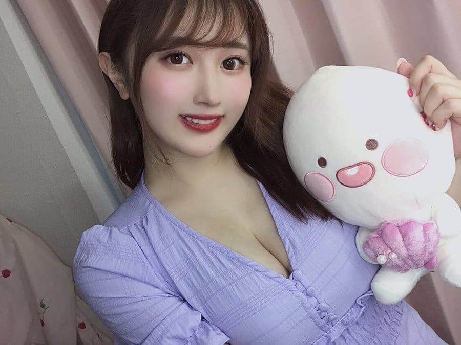 のインスタグラム：「まだ仮歯だけど口元少しキレイくなったよ🦷✨  痛かった〜〜〜〜💉💦  書き方よくなかったから載せ直し(✌︎˙˘˙✌︎)🌱」