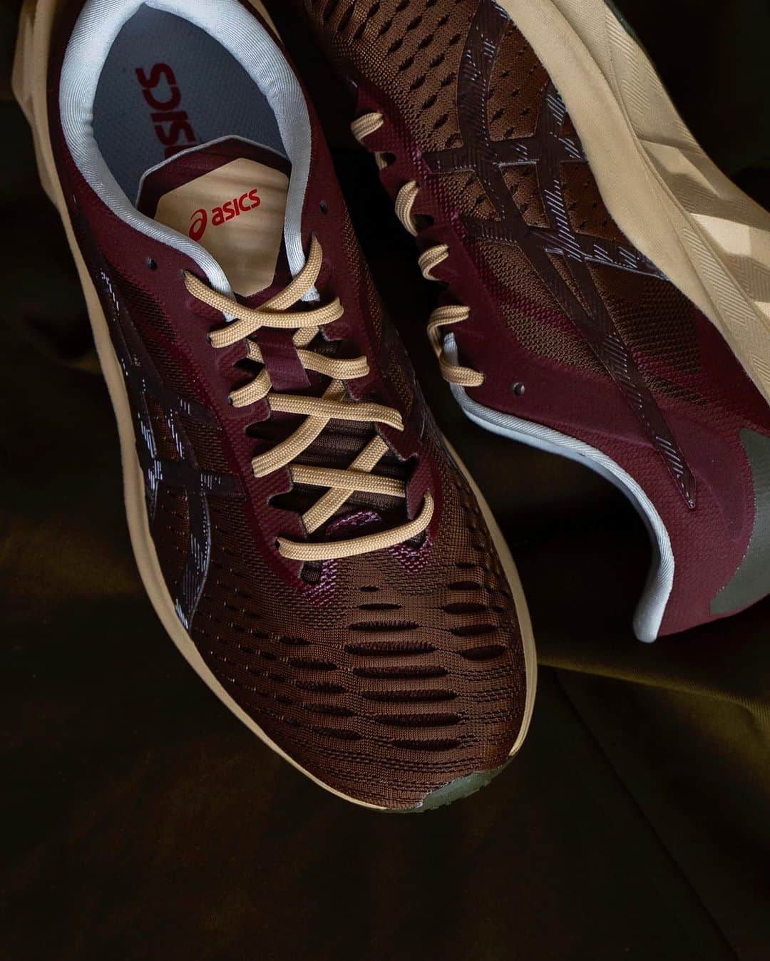 Ryoさんのインスタグラム写真 - (RyoInstagram)「ㅤㅤㅤㅤㅤㅤㅤㅤㅤㅤㅤㅤㅤ @affixworks × @asics_sportstyle  NOVABLAST™ ㅤㅤㅤㅤㅤㅤㅤㅤㅤㅤㅤㅤㅤ これは思ってた以上に履きやすい🚶‍♂️ ㅤㅤㅤㅤㅤㅤㅤㅤㅤㅤㅤㅤㅤ #affixworks #affix #asics #novablast #footwear #sneaker #スニーカー」7月23日 13時08分 - ryo__takashima
