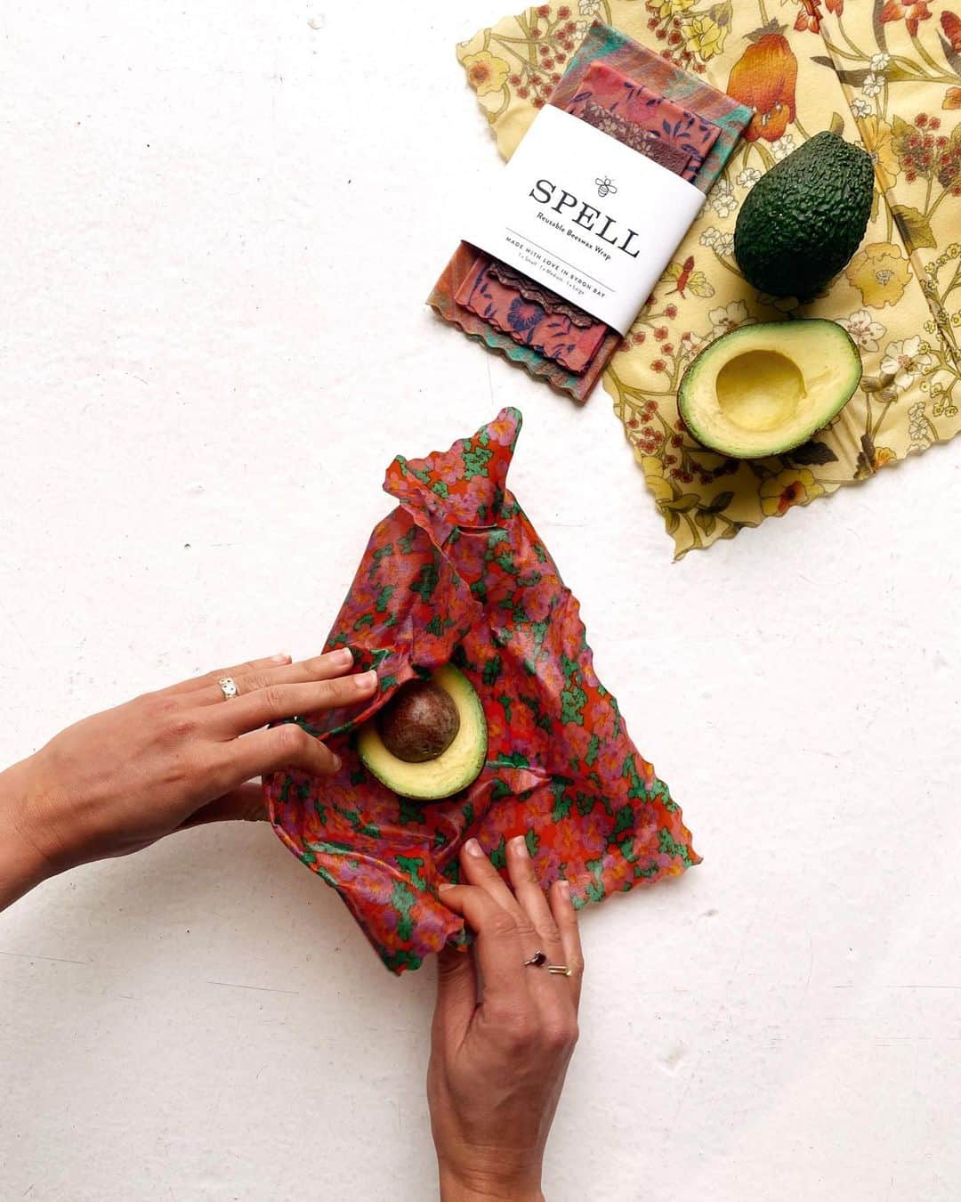 SPELLさんのインスタグラム写真 - (SPELLInstagram)「After years of DIYing beeswax wraps and our community begging for us to make them, we’ve got a limited run of beeswax wraps created for us by @honeybeewraps_beeswaxwraps ~ locally made from Spell-signature-print-offcuts 🐝  Ditch the cling wrap and use something reusable in honour of #plasticfreejuly ~ available in packs of three in some of your favourite Spell prints {sold at random!} on our Australian site now 💛 🌿 #walkalittlelighter」7月23日 13時25分 - spell