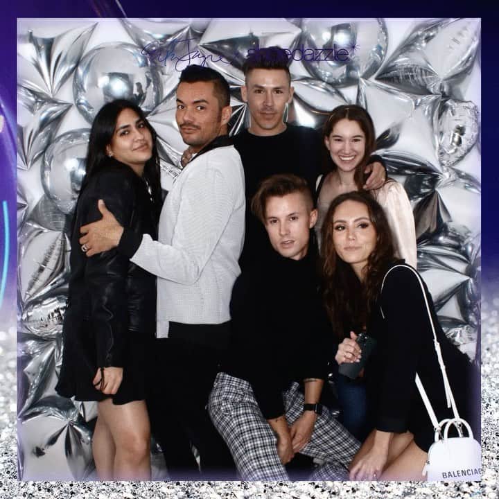 のインスタグラム：「Remember when we got to go to fun parties and celebrate? #RHOBH @theprettymess 😘」