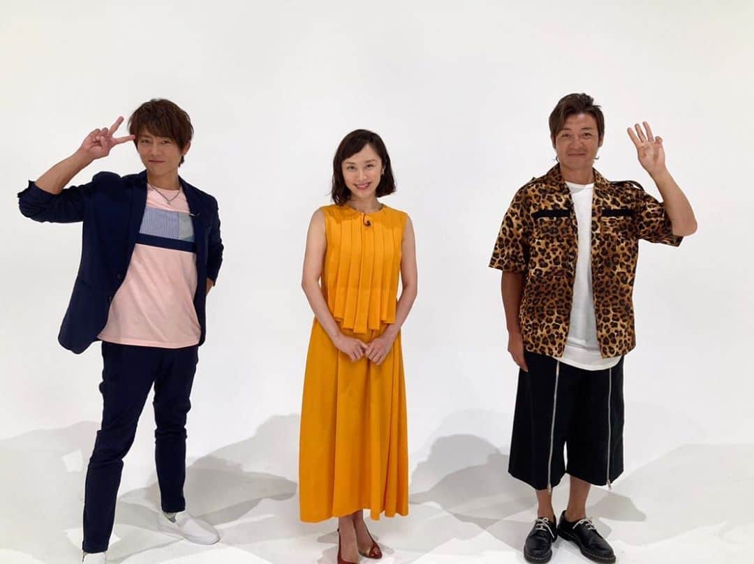 山口もえのインスタグラム：「ウルトラマンのお二人と💕 やさいの時間で畑担当の杉浦太陽くんと 保育士のお勉強頑張ってるつるの剛士くんと♪ ピンチをどうやって乗り越え 進むことができたのか お話をたっぷり聞けた一日でした♡ 是非ご覧ください📺 8月10日(月)23：15〜23：44 NHK-BSプレミアム「ガイロク」 #TV #杉浦太陽　くん #つるの剛士　くん #ずいぶん昔から知ってるのに #みんないつの間にか #パパとママ」
