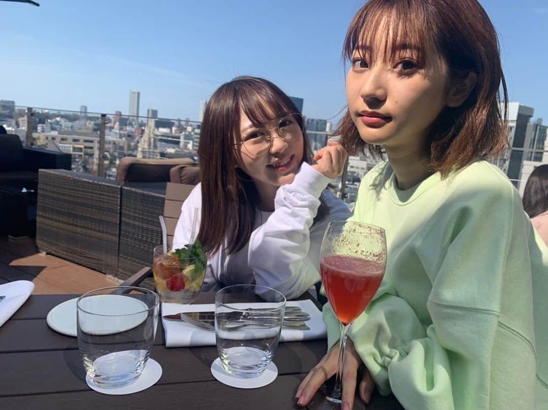 塚本美玲のインスタグラム：「晴れの日が恋しい〜🌞」