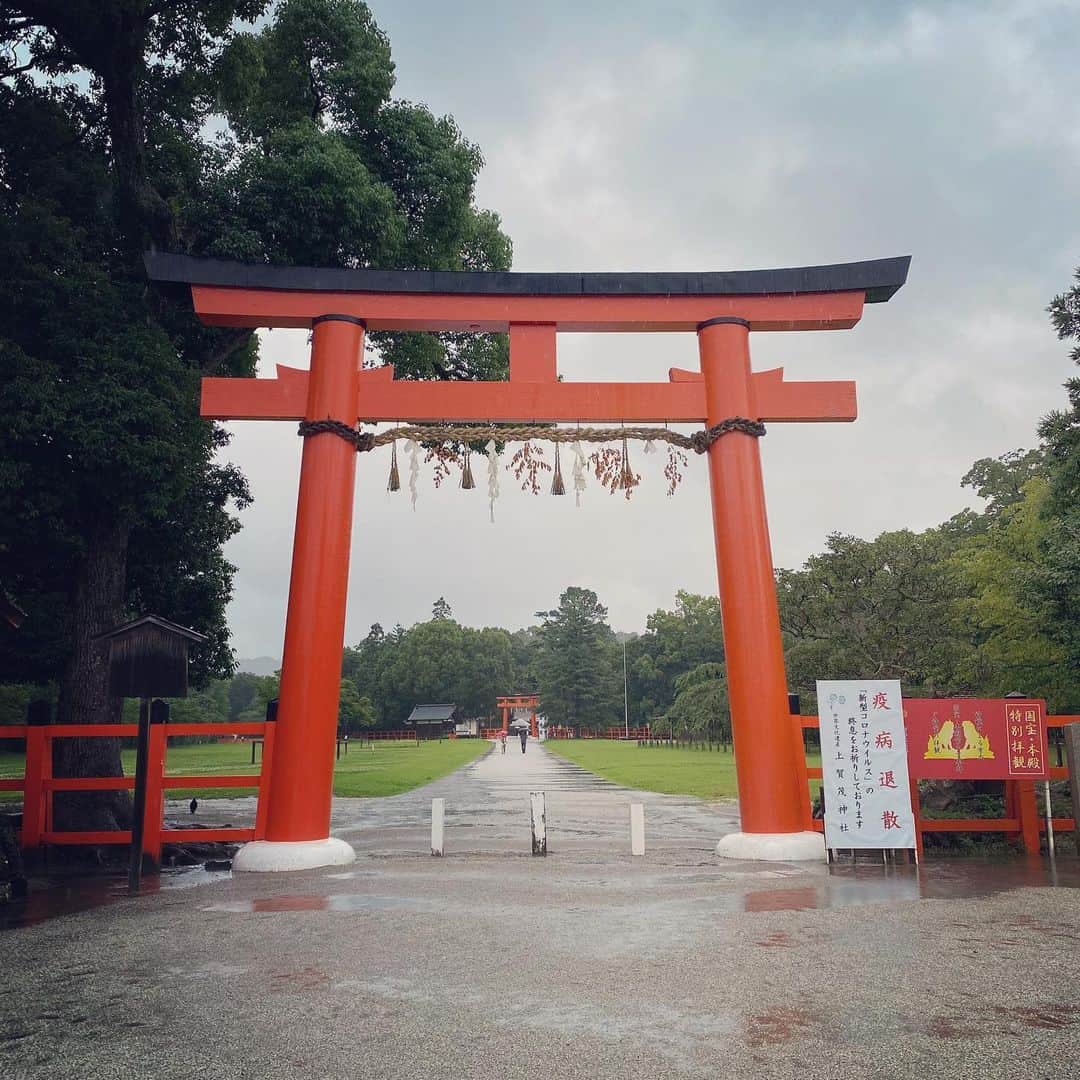 大手小町さんのインスタグラム写真 - (大手小町Instagram)「過日訪れた上賀茂神社。各地で御祈祷が行われていますが、新型コロナの終息を願うばかりです。  #otekomachi #大手小町 #上賀茂神社 #京都の神社 #女子旅行  #ひとり旅女子」7月23日 15時26分 - otekomachi