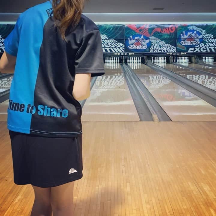 竹原三貴のインスタグラム：「元に戻すの時間かかりそうだな。。 練習しよ😏 천천히 이전의 필링에 돌립시다 #練習あるのみ　#hisp #halo #halostar  #記録用 #bowling #ボウリング　#ボウリング女子　#高回転　#ローダウン　#自粛あけ  #볼링 #연습」