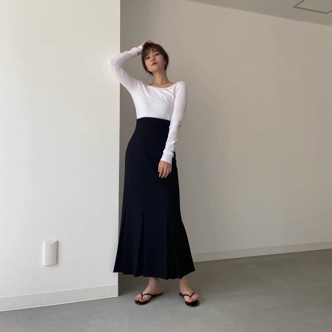 西谷菜々のインスタグラム：「. #louren_2020summer  みんな何買うかもう決めた？🍊」