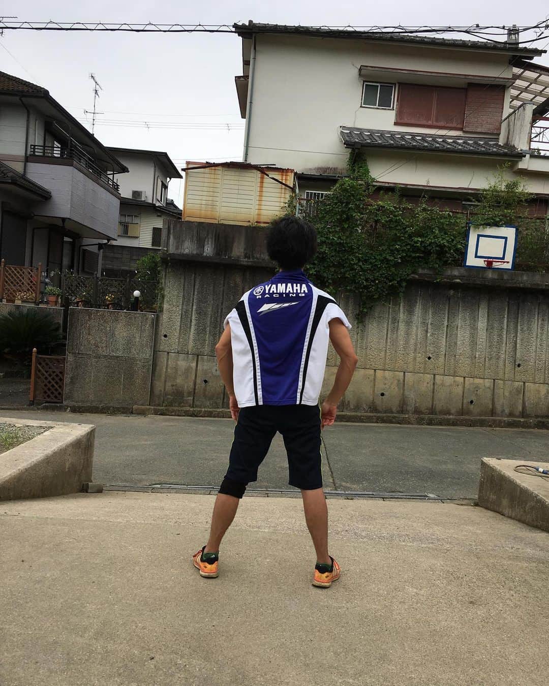 黒山健一さんのインスタグラム写真 - (黒山健一Instagram)「ランニングしてみた❗️ 10㎞❗️ いい汗かいた💦 気持ち良す😃 3号クンが、逆立ちを見せてくる❗️ まったく…できてないのに😅💦  今日も黒山レーシングは、元気です👍」7月23日 16時32分 - kenichi_kuroyama