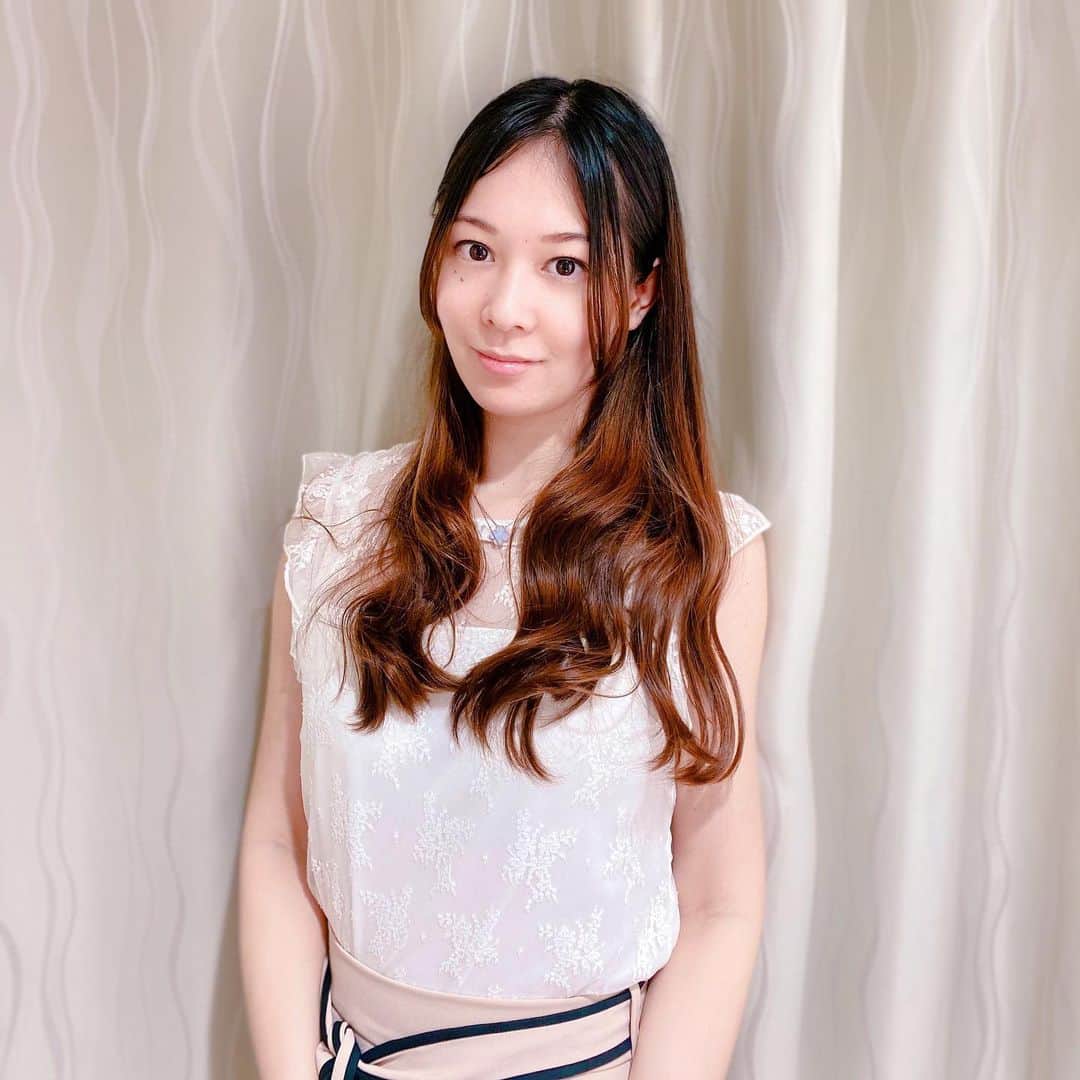LINAさんのインスタグラム写真 - (LINAInstagram)「髪切る前の撮影📸  　@celefit.jp  の ウォータリングクッション＋フィニッシュパウダー＋クッションリフィール二つのセットで使うと透明感すごいでる❣️  マスクをしてもつかないから嬉しい😆 Qoo10で買えるよ🇰🇷」7月23日 17時13分 - rinatea0519