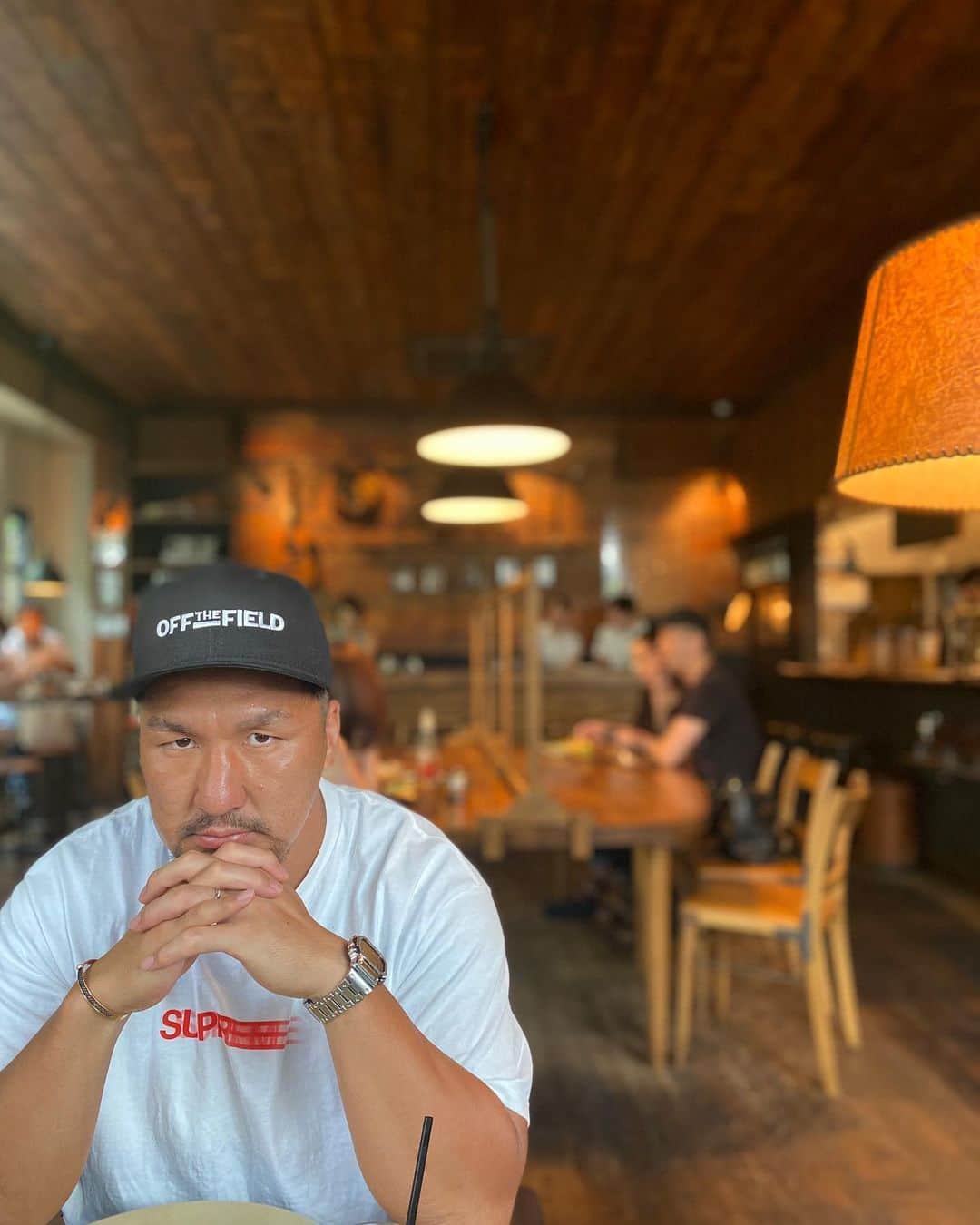 山中亮平のインスタグラム：「顔は日焼けしてるのに刈り上げ部分は日焼けしてない。 布巻元気そうです。 . . . #布巻峻介  #後輩 #見た目先輩 #明日も会う予定 #birdcoffee」