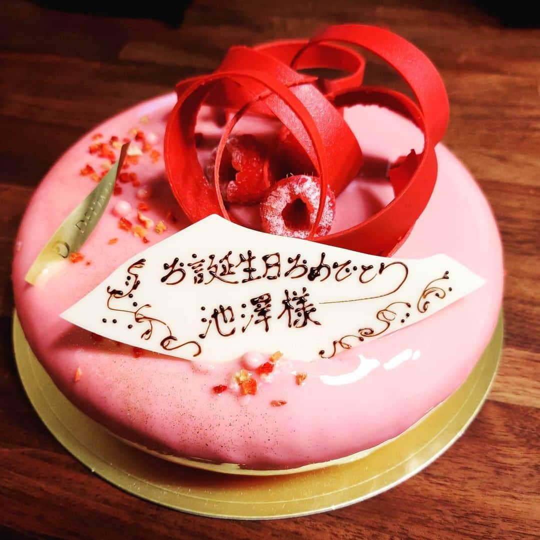池澤あやかのインスタグラム：「ひと足早く #アベプラ からお祝いしてもらいました。お気遣いありがとうございます🙏」