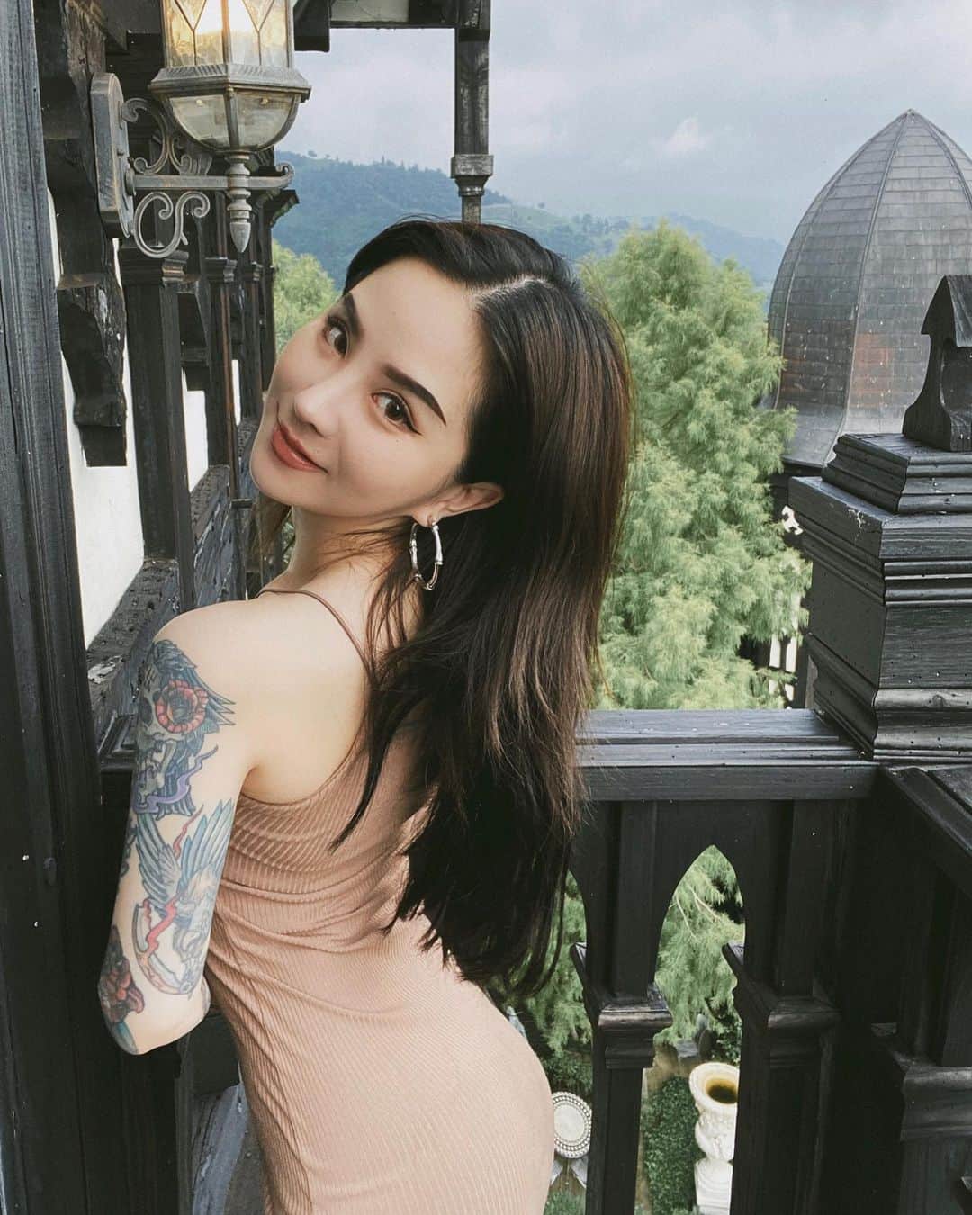 Abby Chenのインスタグラム：「生活需要審美，一個人的審美，流露在生活中每一個元素裡。🤍」