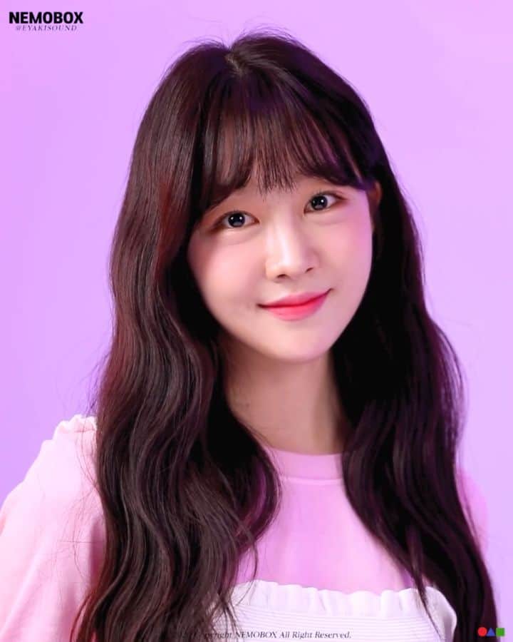 ユジョンのインスタグラム：「다른거 촬영갔다가 남는시간에 그냥 놀면서 찍은건데 이렇게..💕 감사합니당🥰🥰  @nemobox_studio」