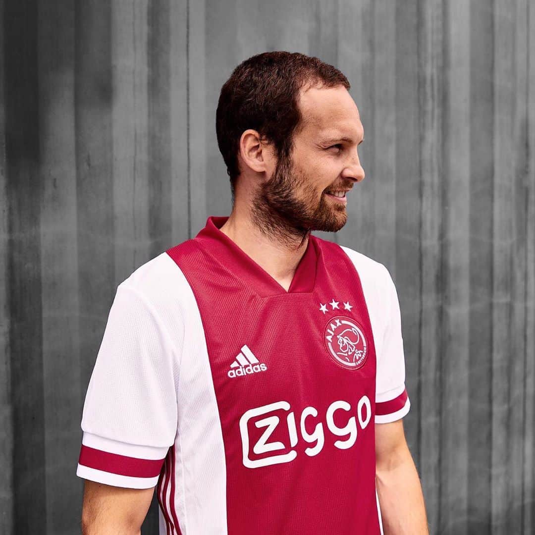 デイリー・ブリントのインスタグラム：「The new Ajax Home Jersey. Simply Beautiful. ❌❌❌ #ForTheFuture」