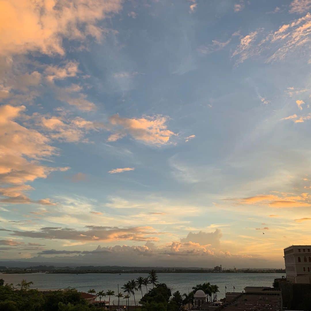 山崎千裕さんのインスタグラム写真 - (山崎千裕Instagram)「#2019_July  #puertorico #sanjuan #catedral   #marineday #sealovers  #beautiful #nature #ocean  #thesea #sea  #skycolors #sunset_love  #trip #travelpics   #sealovers💙」7月23日 18時58分 - chiroyamazaki