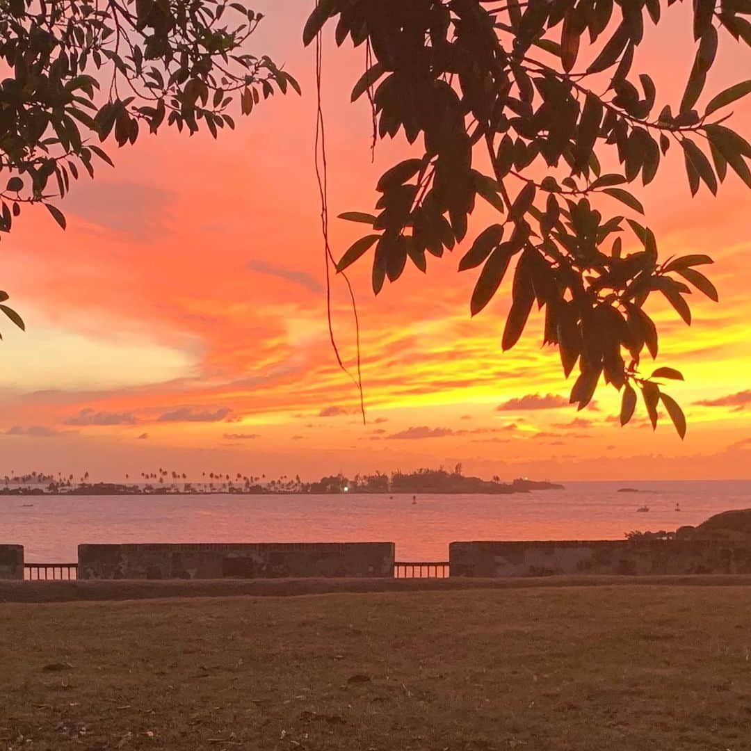 山崎千裕のインスタグラム：「#2019_July  #puertorico #sanjuan #catedral   #marineday #sealovers  #beautiful #nature #ocean  #thesea #sea  #skycolors #sunset_love  #trip #travelpics   #sealovers💙」