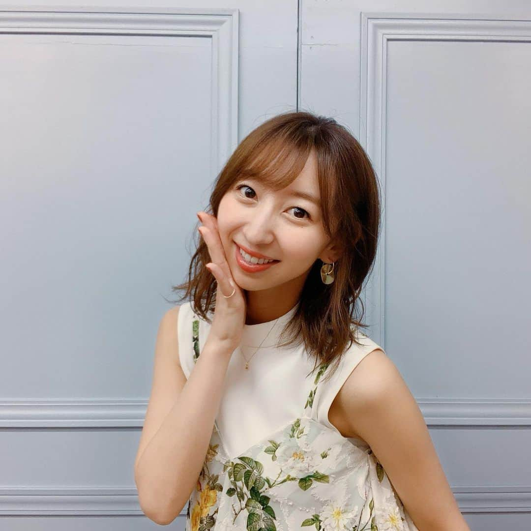 飯田里穂のインスタグラム：「本日20:00からTBS「モニタリング」の インスタライブに出演させて頂きます！  配信アカウントは下記に！ モニタリングさんの インスタアカウントをフォローしてね✨  https://www.instagram.com/monitoring_gorisuta/  久々にモニタリングさんにお世話になります☺️  #モニタリング #原西ゴリラ #ゴリスタライブ #飯田里穂 #りっぴー」