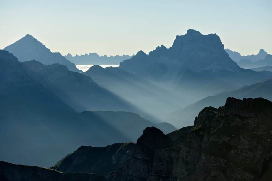 National Geographic Travelさんのインスタグラム写真 - (National Geographic TravelInstagram)「Photo by Robbie Shone @shonephoto  Imagine the difficulties of getting thousands of soldiers safely across this terrain out of sight from the enemy. That was the challenge faced by military commanders as battles raged across the Dolomites during the First World War. The solution they came up with was to make the mountains accessible to all the troops. Using cables, wires, and metal rungs, via ferratas (iron roads) were installed and are still in place today.」7月23日 19時03分 - natgeotravel