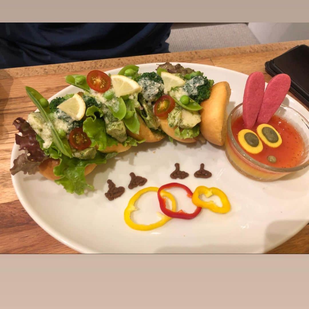 乾亜由美さんのインスタグラム写真 - (乾亜由美Instagram)「#はらぺこあおむしカフェ The Very Hungry Caterpillar cafe 🐛」7月23日 19時17分 - inuiayumi