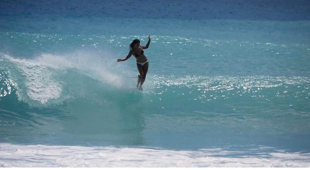 田岡なつみさんのインスタグラム写真 - (田岡なつみInstagram)「海の日🌈💙  @riku_yoneyama   #海の日#surfing」7月23日 19時10分 - natsumitaoka