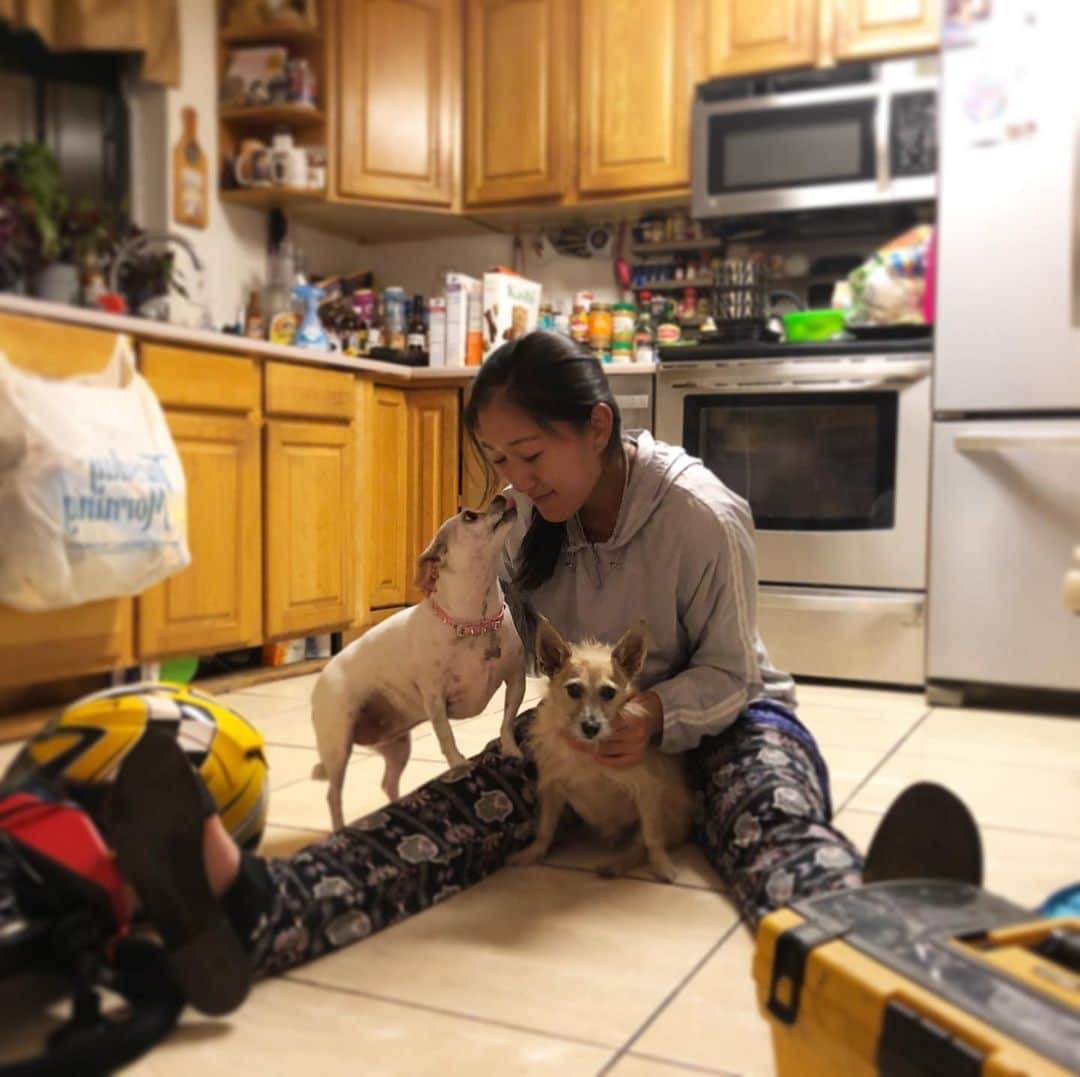 のインスタグラム：「My outfit doesn’t matter..🤣what matters is how happy I am🥰✨🐶  • • #テニス #トレーニング #アスリート #筋トレ #筋トレ女子 #スポーツ #日焼け #アメリカ #tennis #sports #life #gym #training #fitness #fit #athlete #tennisplayer #work #houston #home  #테니스 #스포츠  #운동 #love #ヒューストン」