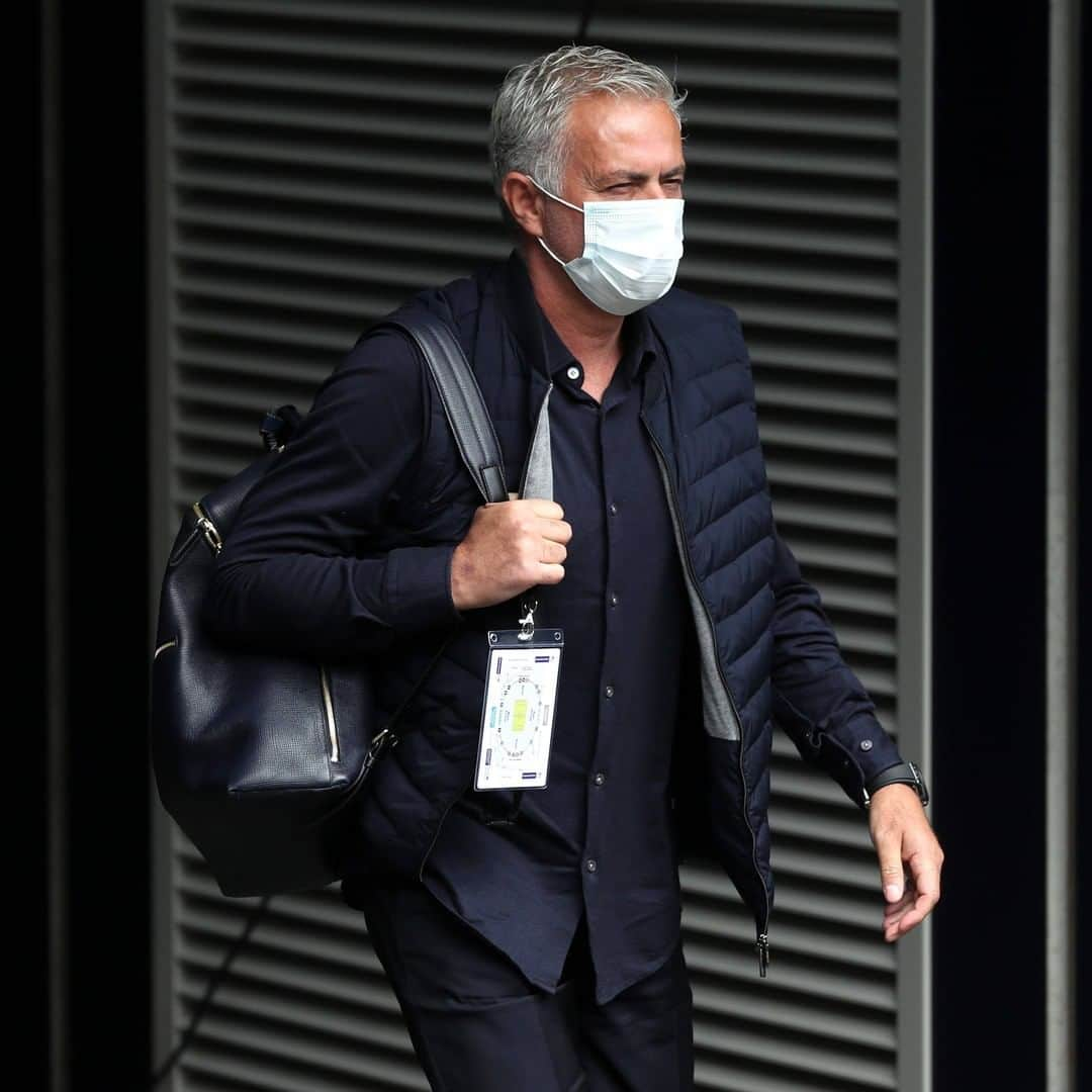 トッテナム・ホットスパーFCさんのインスタグラム写真 - (トッテナム・ホットスパーFCInstagram)「📍 Arriving at @tottenhamhotspurstadium for the final time this season.」7月19日 23時07分 - spursofficial